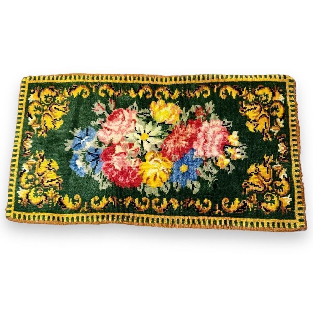 Vintage Hook American Handmade Floral Tapestry Rug Textile / Wall Hanging Piece